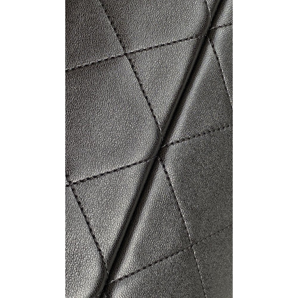 Chanel 25A large color-blocked shopping bag Chanel 25A large color-blocked shopping bag