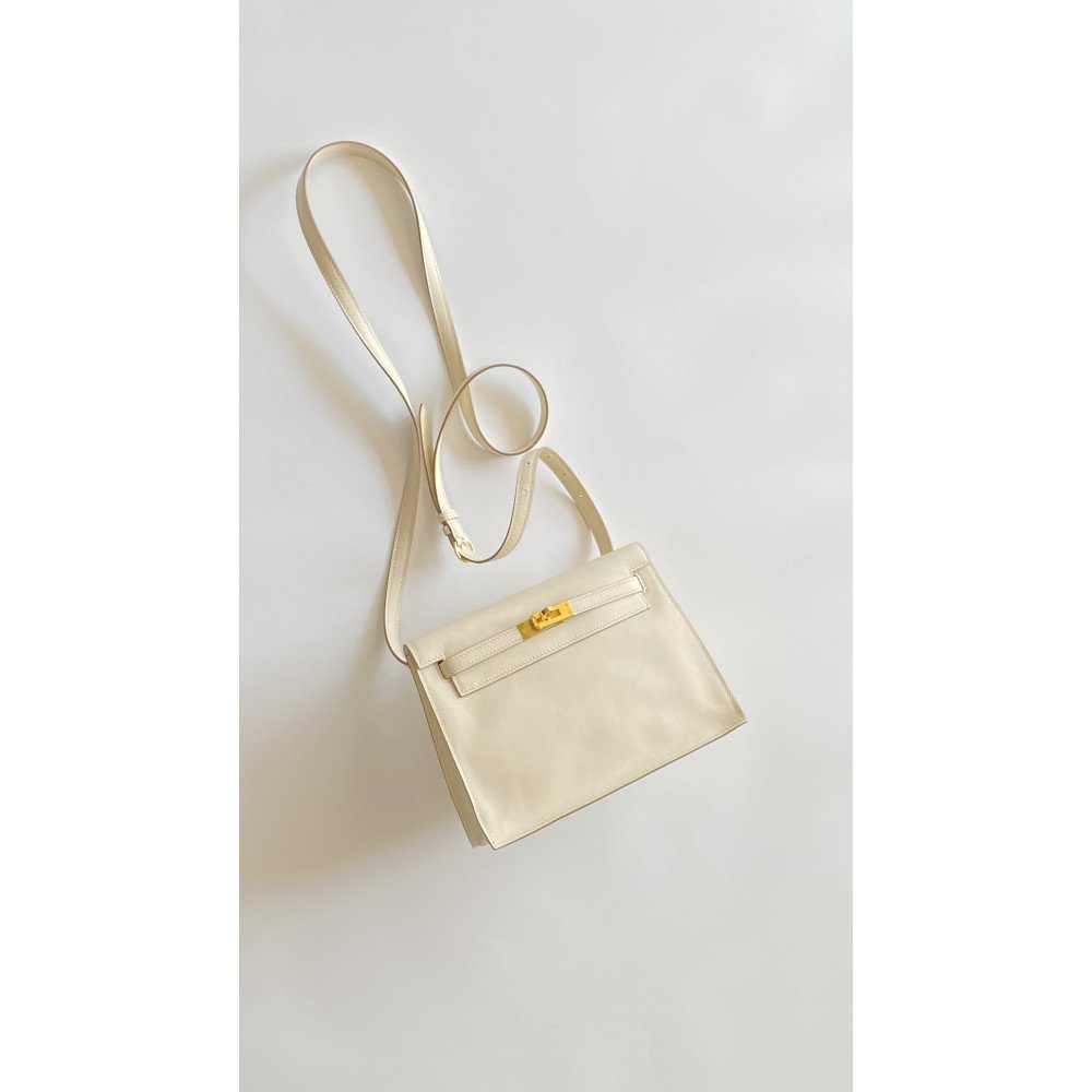 Hermès Kelly Danse "Milkshake White" classic dancing bag Hermès Kelly Danse "Milkshake White" classic dancing bag