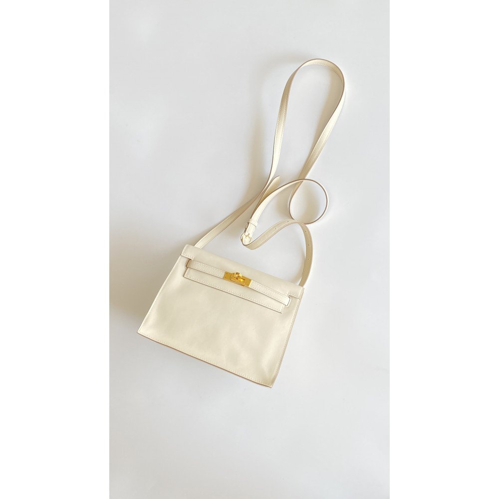 Hermès Kelly Danse "Milkshake White" classic dancing bag Hermès Kelly Danse "Milkshake White" classic dancing bag