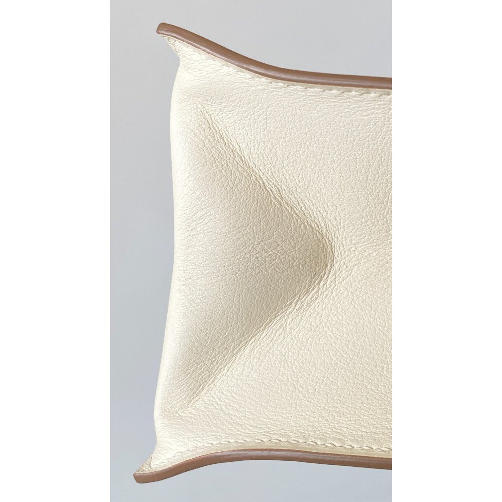 Hermès Kelly Danse "Milkshake White" classic dancing bag Hermès Kelly Danse "Milkshake White" classic dancing bag