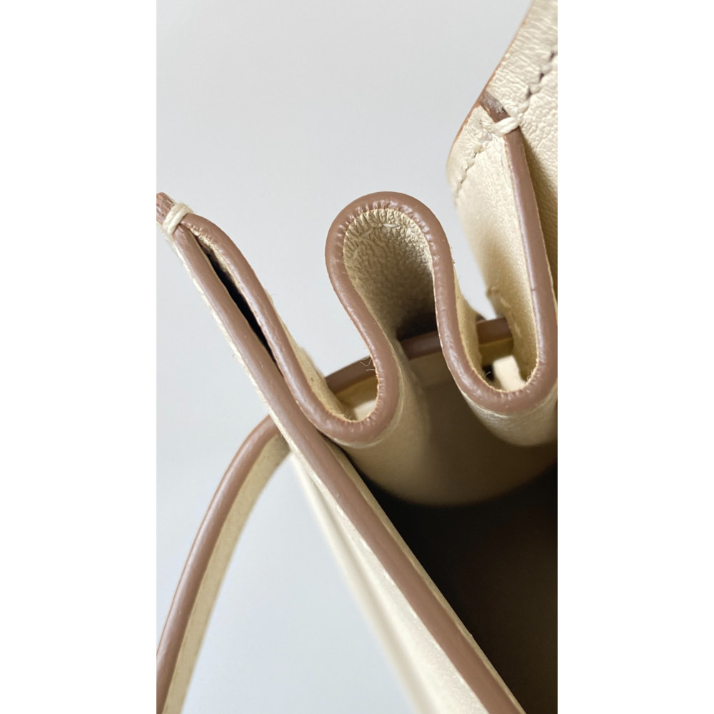 Hermès Kelly Danse "Milkshake White" classic dancing bag Hermès Kelly Danse "Milkshake White" classic dancing bag