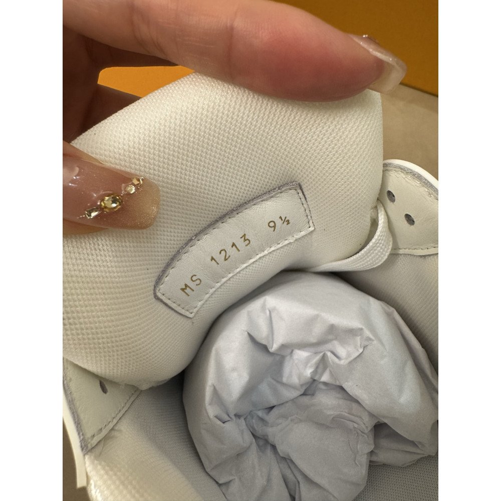 Louis Vuitton Trainer Classic Unisex Sneakers